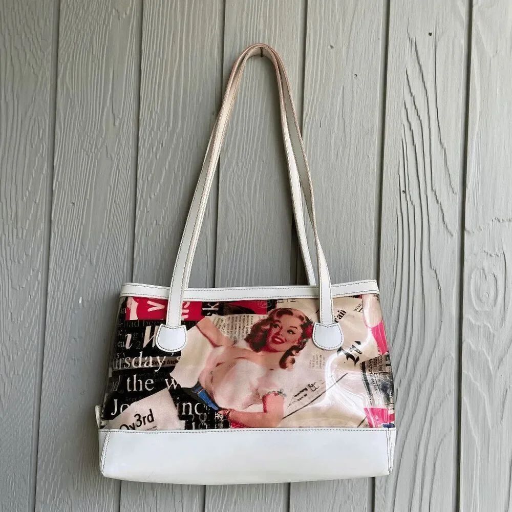 VTG Y2K Marilyn Monroe Magazine Print Vinyl Shoulder Bag – Retro Pop Art Glam